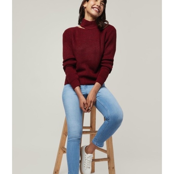 Derek Heart High Neck Sweater Shoulder Cut Out Women's Burgundy M Cozy Sexy Chic - Picture 2 of 10